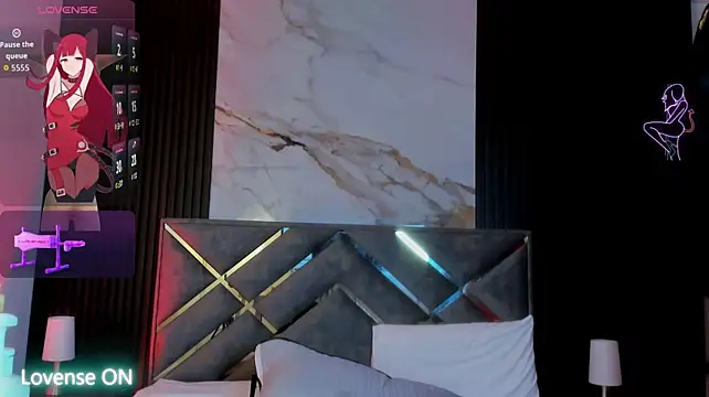 Peennelope Chat XXX in diretta