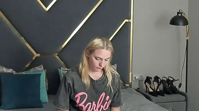 MilaSwe Adlı Modelin Canlı XXX Sohbeti