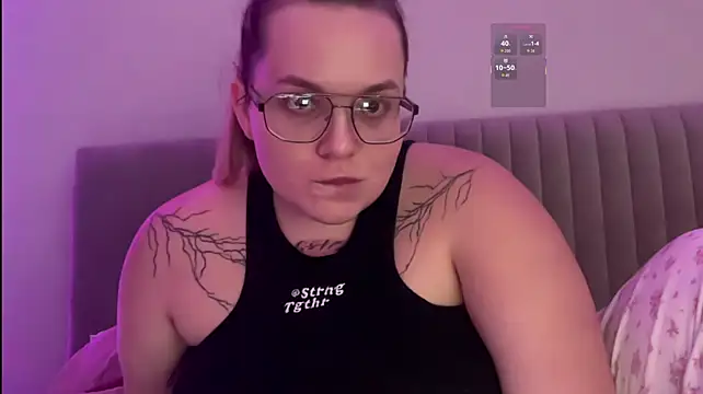 Nata102 live XXX chat