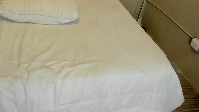 Chat +18 de Yintaish ao vivo