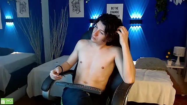 Marcoviolet live XXX chat