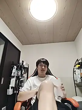 whitebriefboyのライブXXXチャット