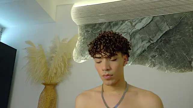 XXX chat uživo modela Monyel_Blake