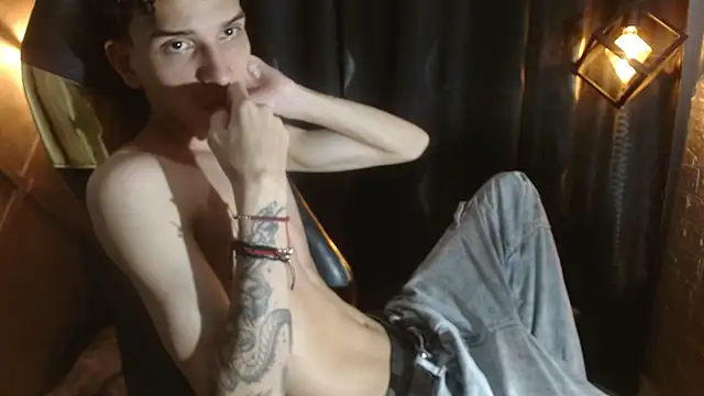 DAMIAN_22 Live XXX-chat