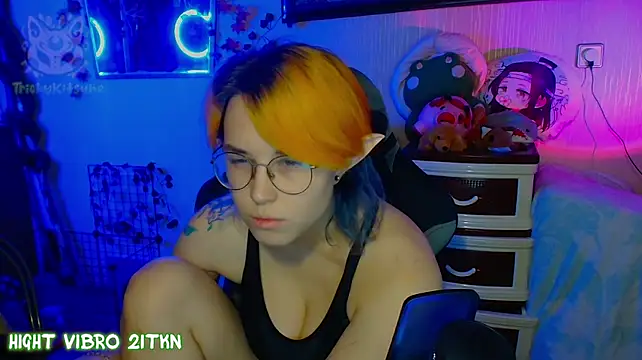 TrickyKitsune লাইভ XXX চ্যাট