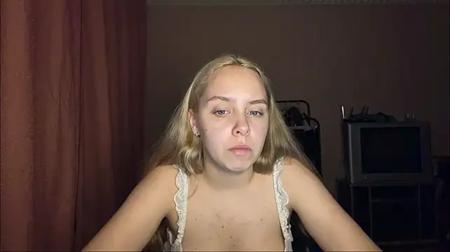 Flaffy_Bombyy Webcam Show