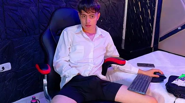 Brian_Montes Live XXX Chat