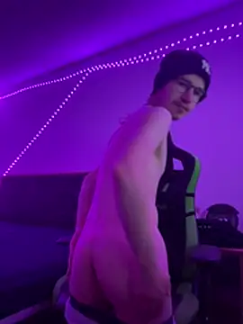 YoungSebi live XXX chat
