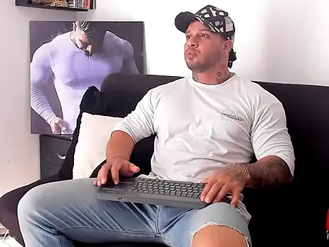 MarckMathews Live XXX Chat