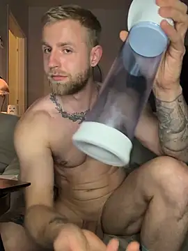 Онлайн чат XXX MickySteel