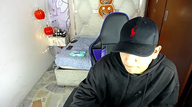 Онлайн чат XXX Brett_bless