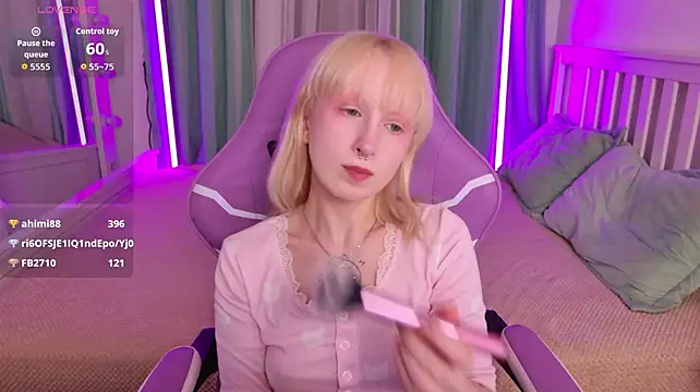دردشة _Babyface_ الجنسية المباشرة
