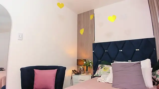 gabytyara2's Live XXX Chat