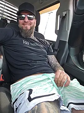 Beardedtattood Live XXX-chat