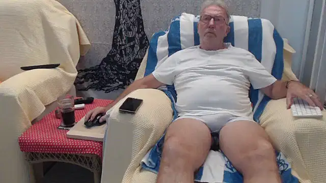 Nudelschwanz's Live XXX Chat