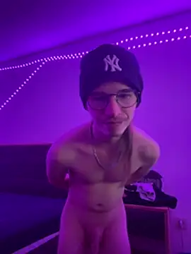 YoungSebi: онлайн-секс-чат