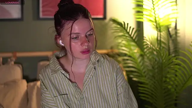 cuteshy live XXX chat