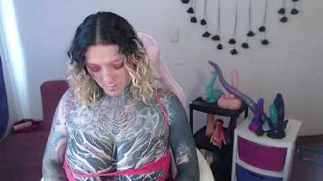 SLOPPYTITSS Live XXX-Chat