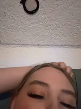 Онлайн чат XXX sassi_babe
