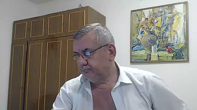 Онлайн чат XXX machomale3