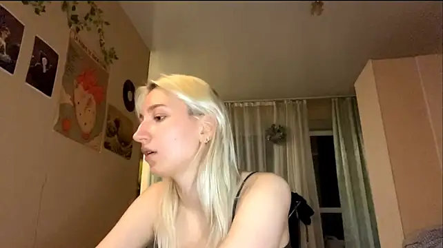 LishaNuding's Live XXX Chat