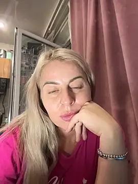 Lisorine Adlı Modelin Canlı XXX Sohbeti