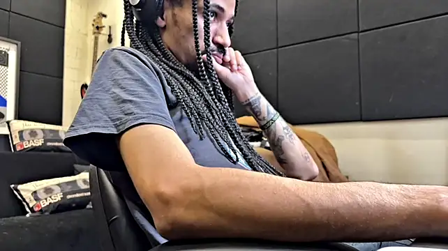 Chat +18 de FavelaDaddyCum ao vivo