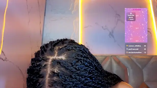 brenda_a_'s Live Chat Room