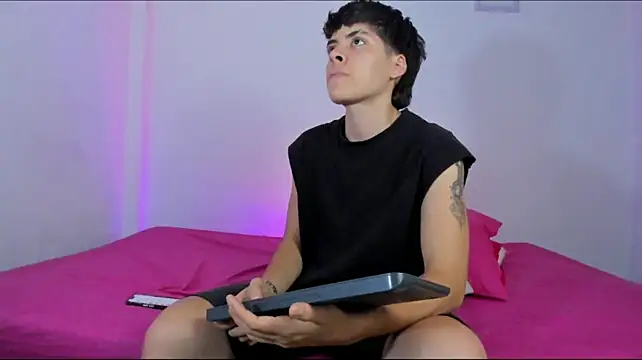 Cristopher_black Live XXX-chat