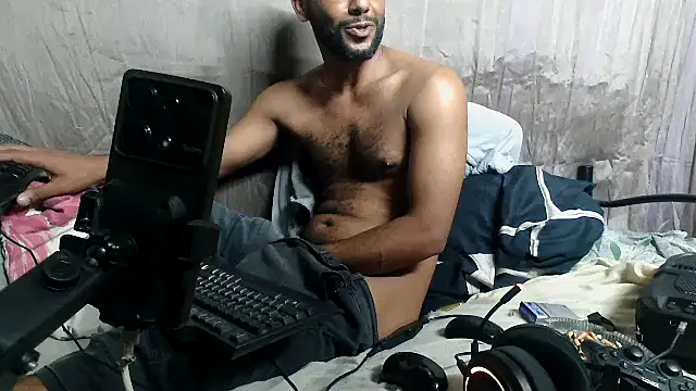 Camodick Adlı Modelin Canlı XXX Sohbeti