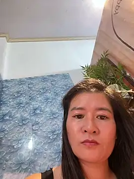 Miuxynh Chat XXX in diretta