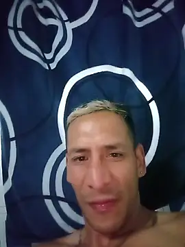 Chat +18 de Elmono__1 ao vivo