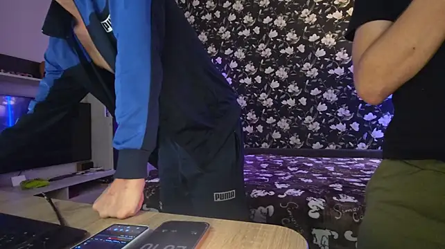 Vuitton Live XXX-Chat