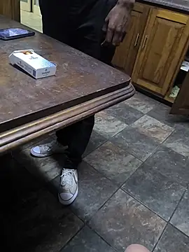 Homeless_hunter Show in webcam