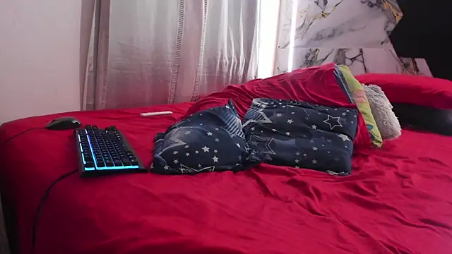 Goldendesirexx__ Webcam show