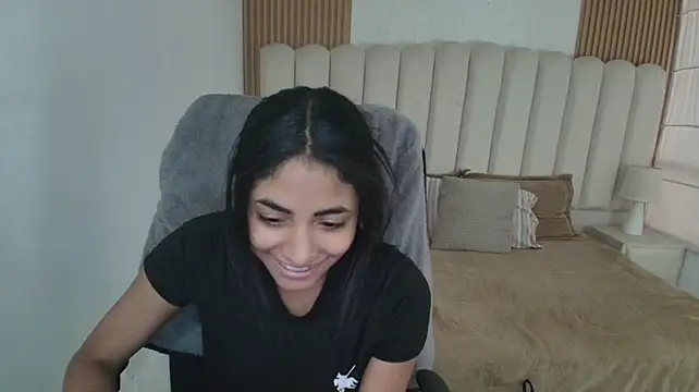 shaneelle Chat XXX live