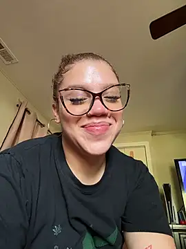 QueenNuttCollector's Live XXX Chat