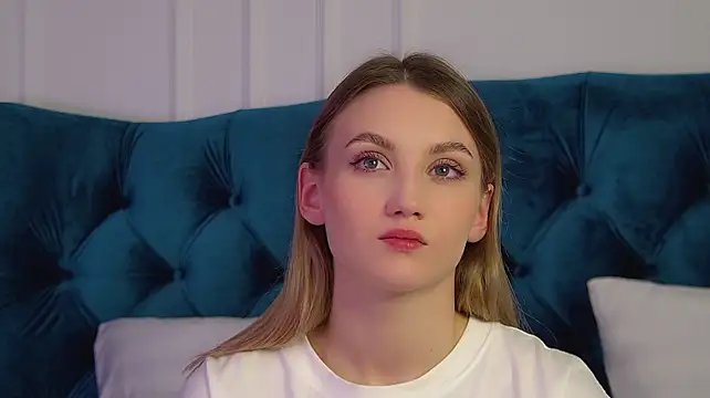 XXX chat uživo modela StacyEvances