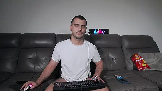 CrazyDom1's Live XXX Chat