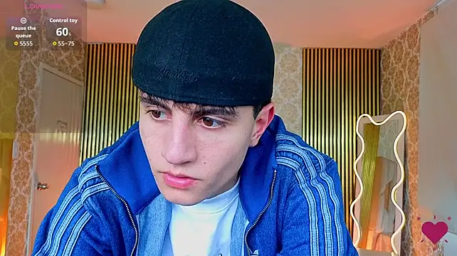 Kyler_tay Adlı Modelin Canlı XXX Sohbeti
