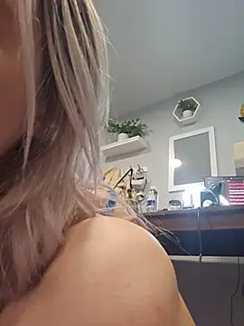 Chatroom XXX en direct de ScarletsWeb