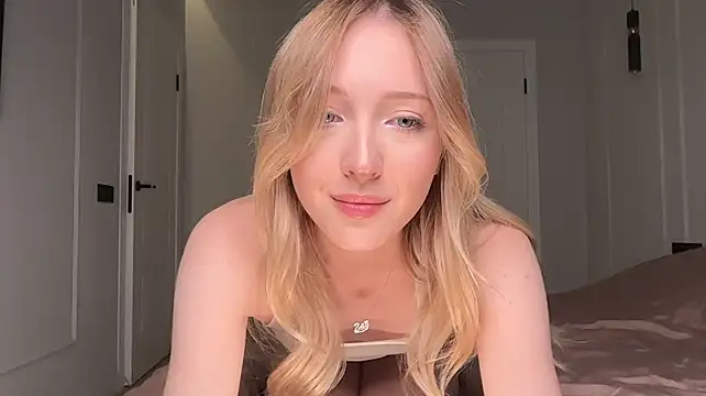 Kattie_Petite Obrolan Langsung XXX