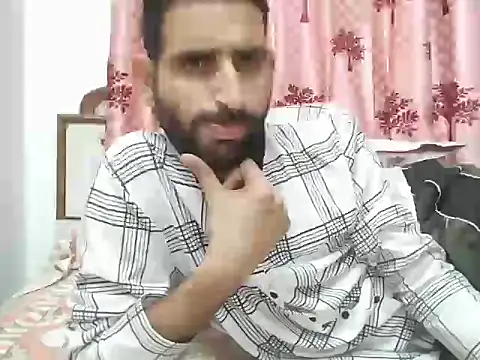 Chat +18 de bigcockboy1121 ao vivo
