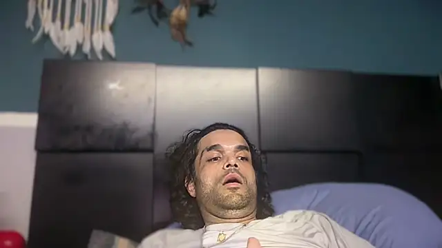 צ'אט XXX בשידור חי של icebergslim281