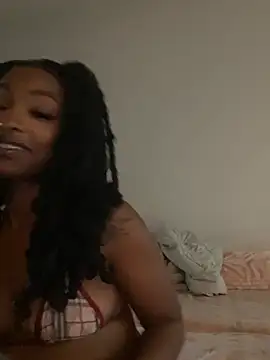 PrincessRayari Chat XXX in diretta