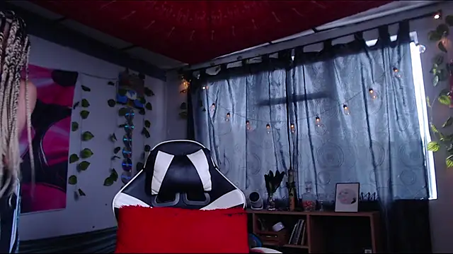 XXX chat uživo modela atenasairce