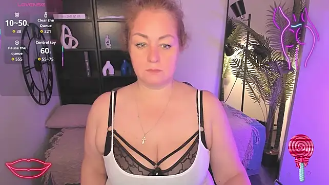 JenniferLight Adlı Modelin Canlı XXX Sohbeti