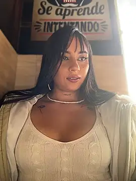 Chat +18 de LilacNoir ao vivo