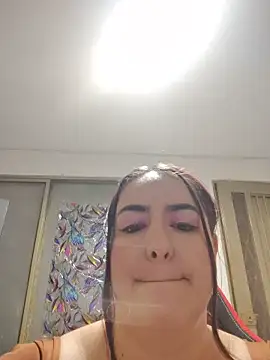 Chat +18 de rosahills ao vivo