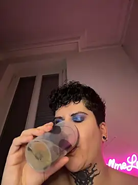 callmelouve's Live XXX Chat
